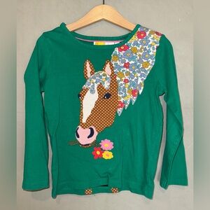 Mini Boden floral horse applique shirt 4-5 green background